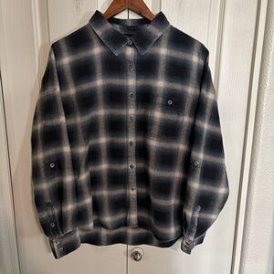 Dovetail Workwear Women’s Large Flannel Shirt Gray Blue Tan Plaid Button Up